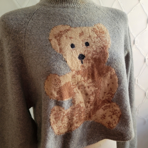 Bershka Teddy Bear Cropped Sweater • Gray • Tagged As Medium • Cozy - Picture 2 of 5